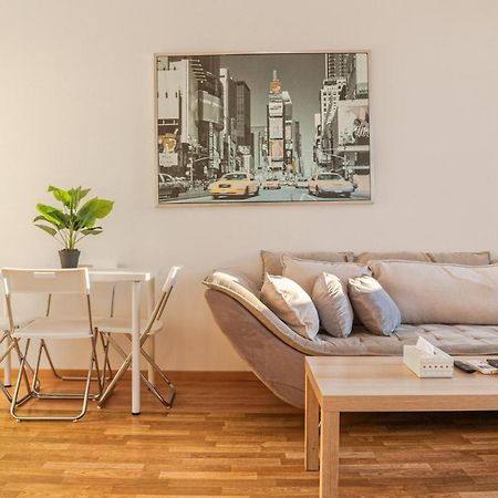 Joyful 2Br Apt. @ Millenium Tower And The Danube Вена Экстерьер фото