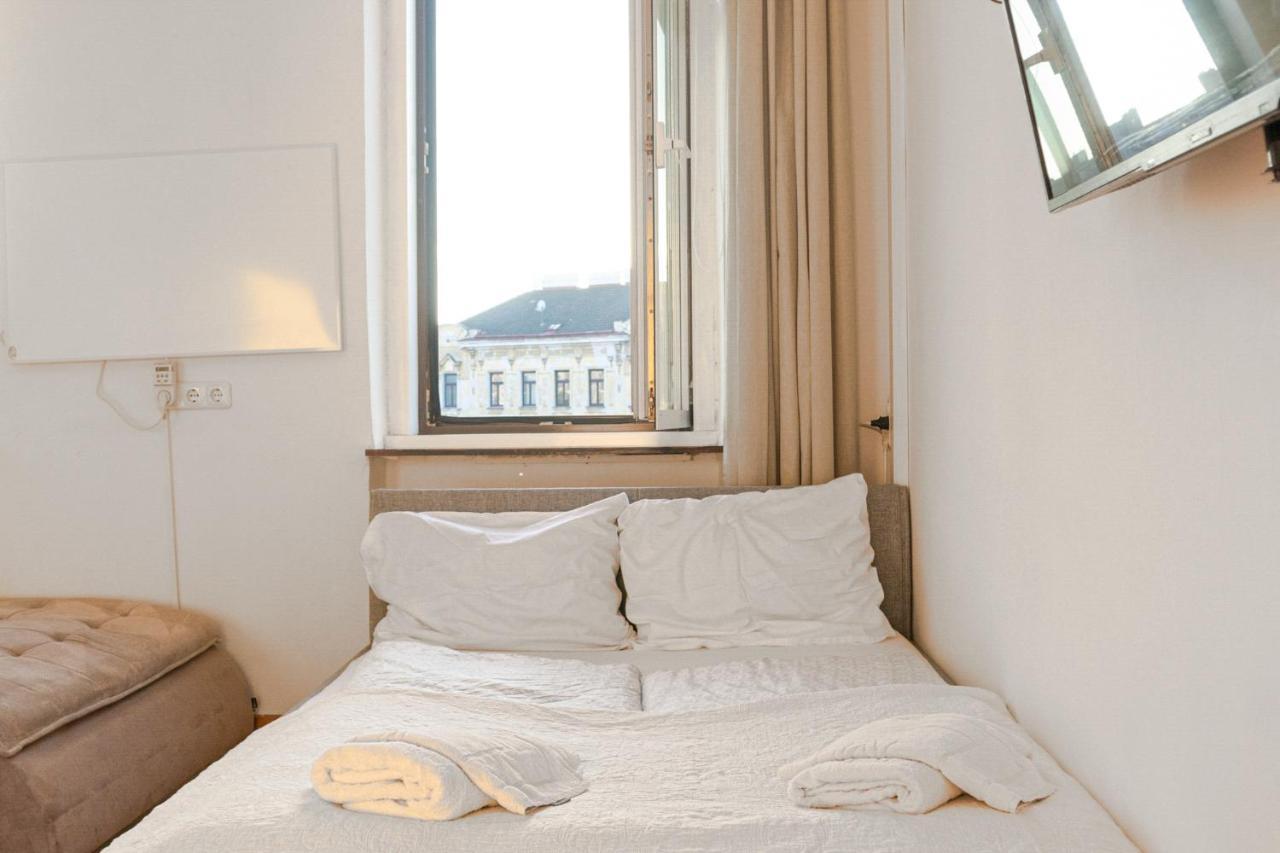 Joyful 2Br Apt. @ Millenium Tower And The Danube Вена Экстерьер фото